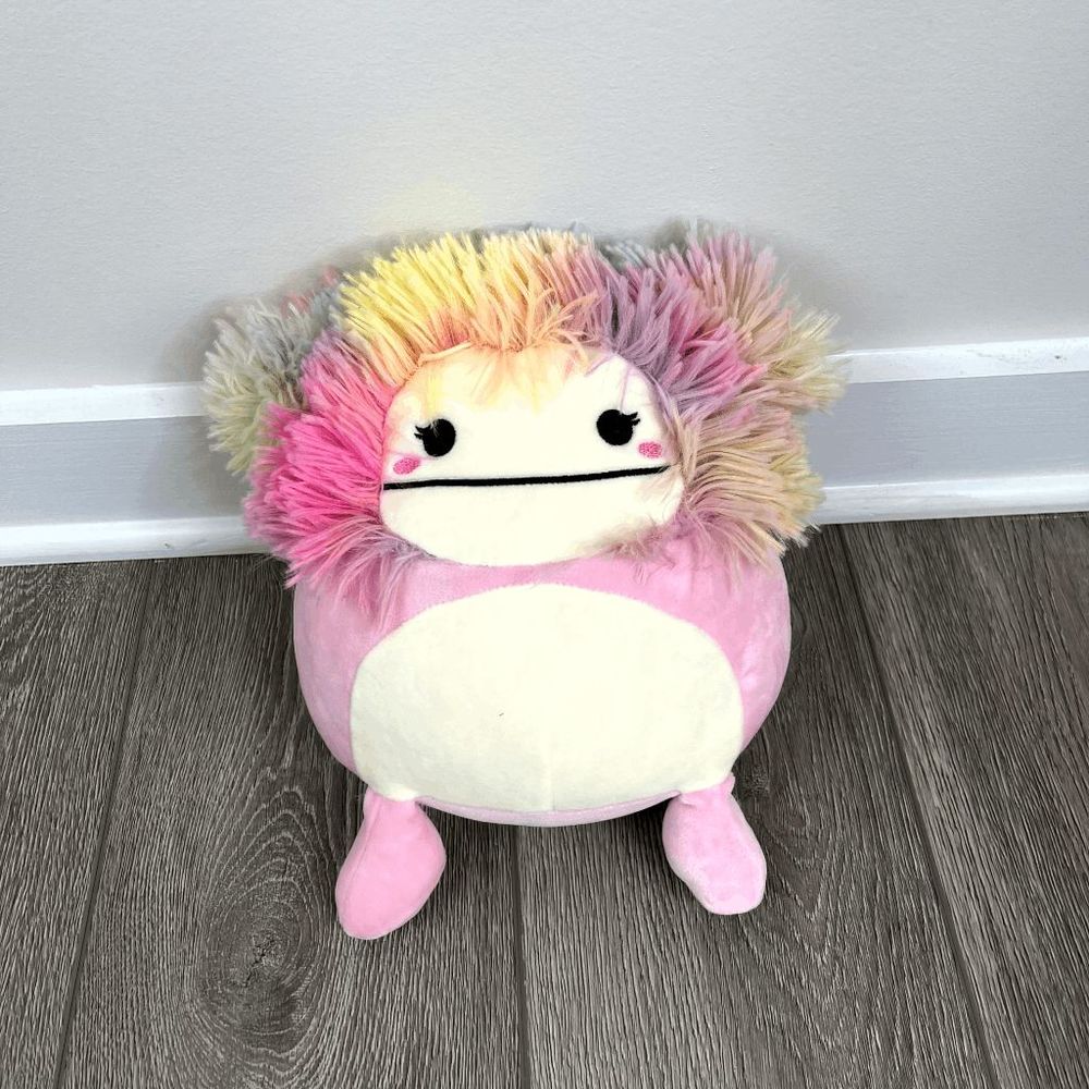 Squishmallow 8” CAPARINNE the‎ PINK RAINBOW BIGFOOT NWT Kellytoy VERY RARE